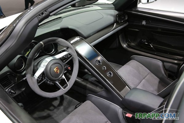 保時捷918 車身結(jié)構(gòu)采用樹脂傳遞模塑成型復合材料-復材應用網(wǎng)