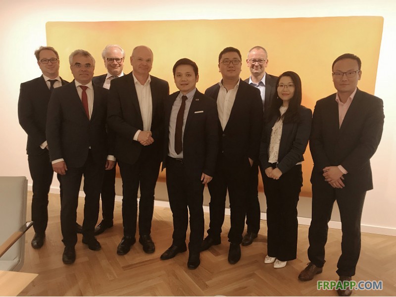 SGL Kümpers是歐洲知名的復合材料織物生產(chǎn)企業(yè)，旗下產(chǎn)品包括玻璃纖維、碳纖維機織織物、NCF經(jīng)編織物及3D編織織物，廣泛應用于風電及汽車行業(yè)，長期為寶馬、奧迪等汽車主機廠，Enercorn、TPI等知名風電企業(yè)，提供玻纖及碳纖織物產(chǎn)品。