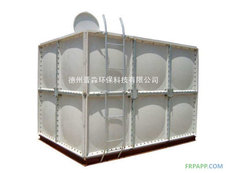 SMC組合式水箱是目前國際上采用的新型水箱。由整體優(yōu)質的SMC水箱板拼裝而成。其特點是采用食品級樹脂，因此水質好，清潔無污染；具有強度高，重量輕；耐腐蝕，外形美觀，使用壽命長，保養(yǎng)管理方便等。